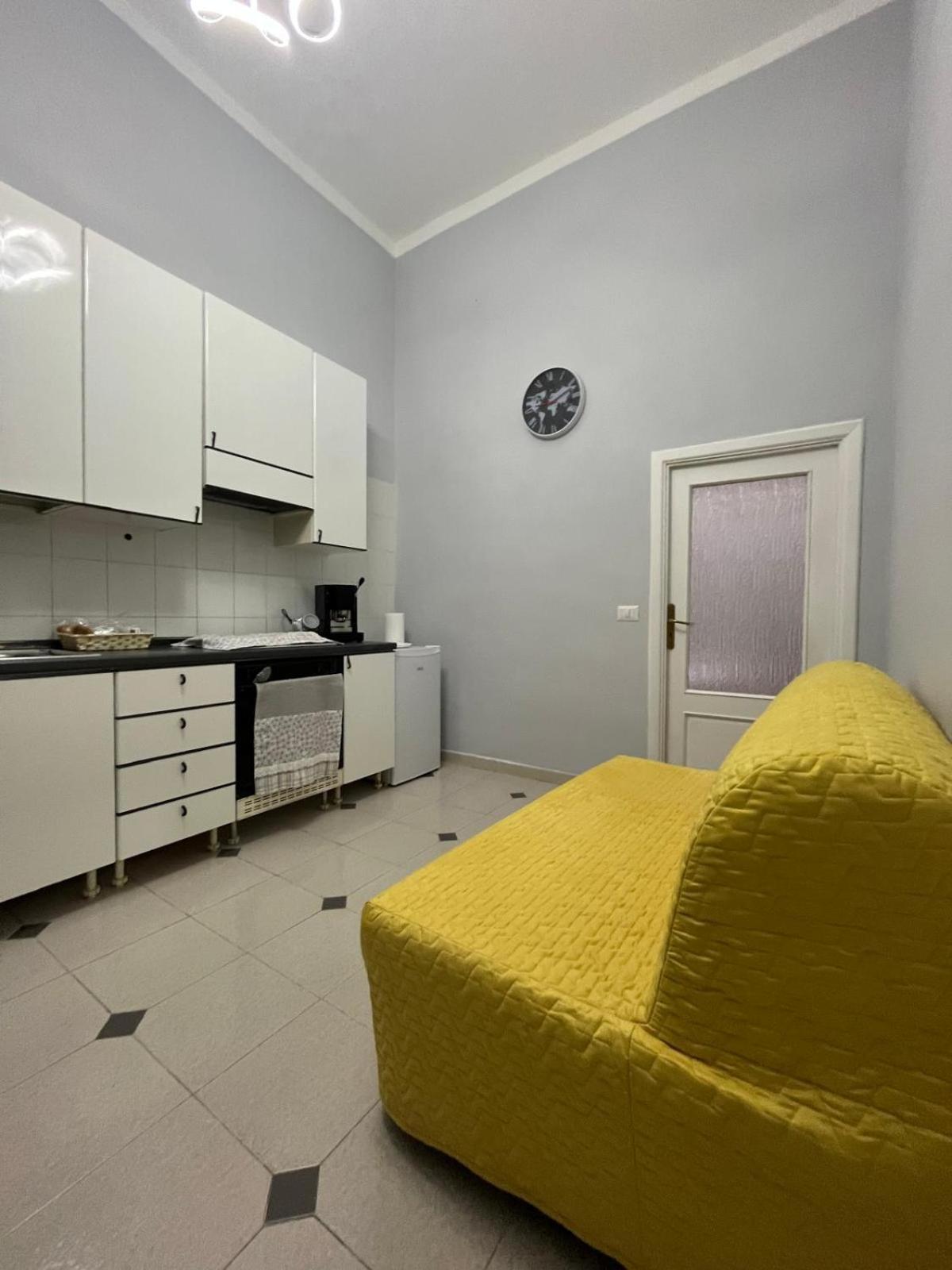 Zimari Apartment Naples Exterior photo